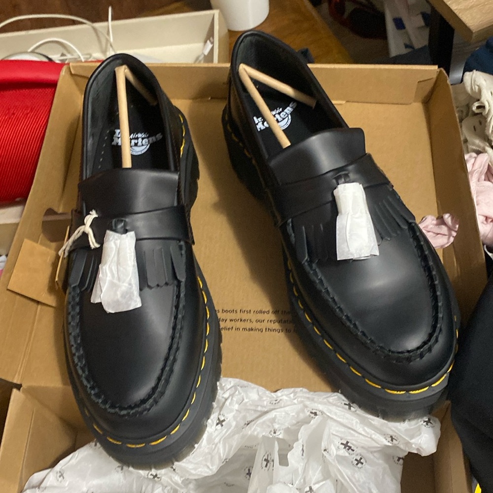 Dr.Marten Adrian Quad Black Women’s Size 10 / Men Size 9